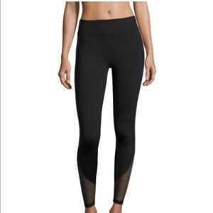 Koral mesh leggings size S in Black